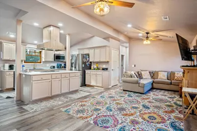 20809 SE Westview Drive, Bend, OR 97702 - Photo 5