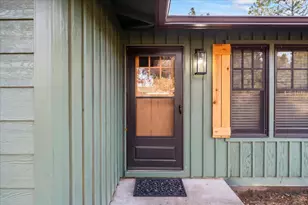 20809 SE Westview Dr, Bend, OR 97702 - Photo 3