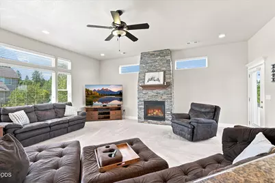 2568 SE Coriander Way, Grants Pass, OR 97527 - Photo 15