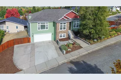 2568 SE Coriander Way, Grants Pass, OR 97527 - Photo 1