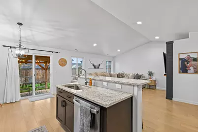 3647 Durst Street, Medford, OR 97504 - Photo 13