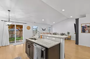 3647 Durst St, Medford, OR 97504 - Photo 13