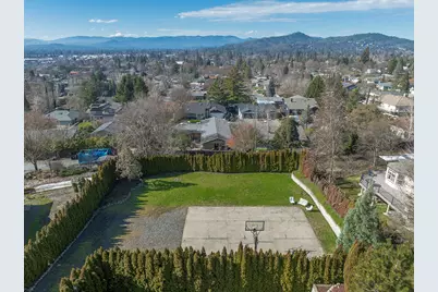 840 NE Tokay Heights, Grants Pass, OR 97526 - Photo 1