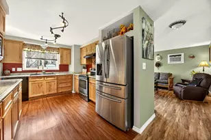 318 S Buchanan Ave, Eagle Point, OR 97524 - Photo 11