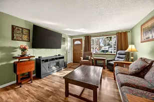 318 S Buchanan Ave, Eagle Point, OR 97524 - Photo 5