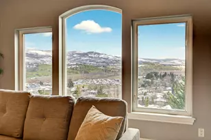 817 Amerman Dr, Phoenix, OR 97535 - Photo 11