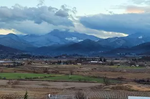 817 Amerman Dr, Phoenix, OR 97535 - Photo 51