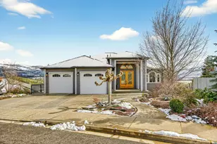 817 Amerman Dr, Phoenix, OR 97535 - Photo 3