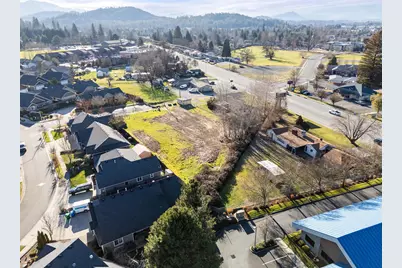 1731 Williams Highway, Grants Pass, OR 97527 - Photo 9