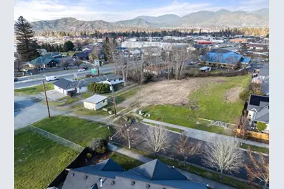 1731 Williams Highway, Grants Pass, OR 97527 - Photo 11