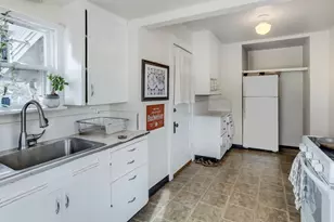 1605 NW 1st St, Bend, OR 97703 - Photo 9