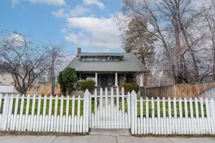 1605 NW 1st St, Bend, OR 97703 - Photo 3