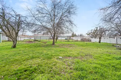 1103 Pinecroft Avenue, Medford, OR 97501 - Photo 17