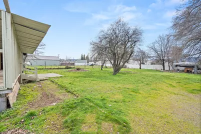 1103 Pinecroft Avenue, Medford, OR 97501 - Photo 15