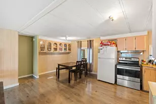 1103 Pinecroft Ave, Medford, OR 97501 - Photo 3