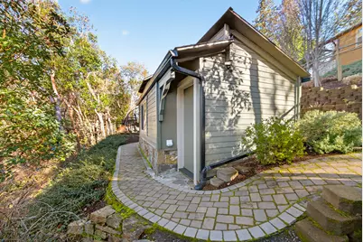 930 Granite Ridge Circle, Jacksonville, OR 97530 - Photo 55