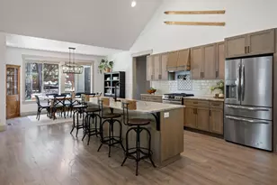 69270 Lariat, Sisters, OR 97759 - Photo 11