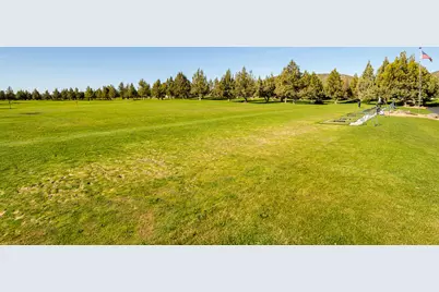 879 Golden Pheasant Drive, Redmond, OR 97756 - Photo 33