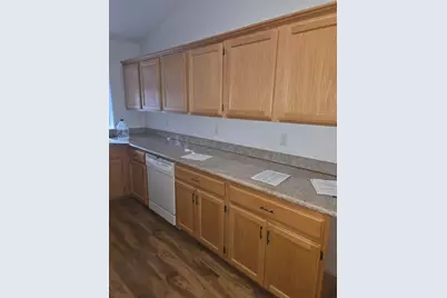 1785 SE Brookhurst Way, Grants Pass, OR 97527 - Photo 7