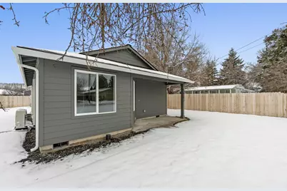 5963 Delaware Avenue, Klamath Falls, OR 97603 - Photo 3