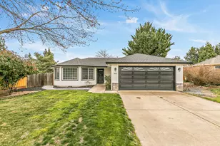 1461 Applegate Ln, Medford, OR 97501 - Photo 1