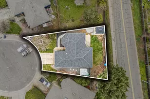 1461 Applegate Ln, Medford, OR 97501 - Photo 3