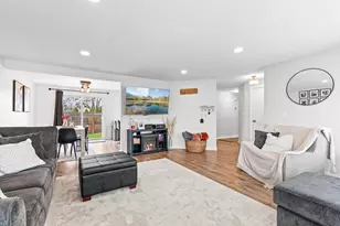 1461 Applegate Ln, Medford, OR 97501 - Photo 9