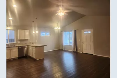 7629 Calaveras Street, White City, OR 97503 - Photo 9