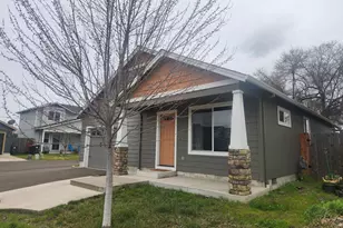 7629 Calaveras St, White City, OR 97503 - Photo 3