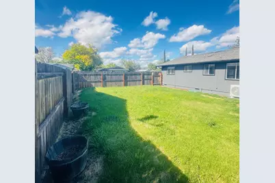 71 Tracy Avenue #71 & 73, Eagle Point, OR 97524 - Photo 31