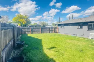 71 Tracy Ave, Eagle Point, OR 97524 - Photo 31