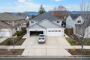 679 Kaitlin Ln, Medford, OR 97501 - Photo 29