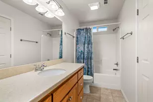 679 Kaitlin Ln, Medford, OR 97501 - Photo 15