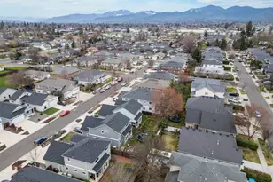 679 Kaitlin Ln, Medford, OR 97501 - Photo 39