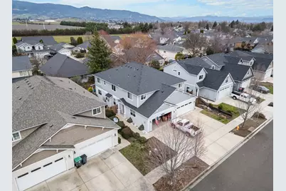679 Kaitlin Lane, Medford, OR 97501 - Photo 41