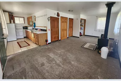 11238 E Evans Creek Road, Rogue River, OR 97537 - Photo 3