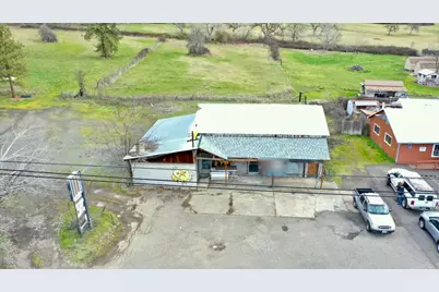 14780 Hwy 62, Eagle Point, OR 97524 - Photo 1