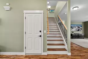 512 NW Flagline Dr, Bend, OR 97703 - Photo 27