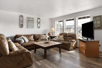 2934 NE Wells Acres Road, Bend, OR 97701 - Photo 3