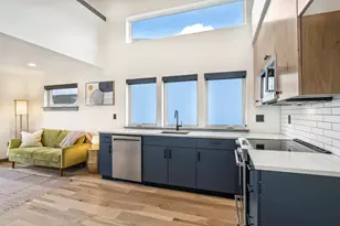 18 SW Roosevelt Ave, Bend, OR 97702 - Photo 29