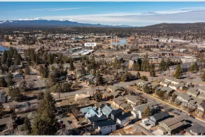 18 SW Roosevelt Avenue #4, Bend, OR 97702 - Photo 37