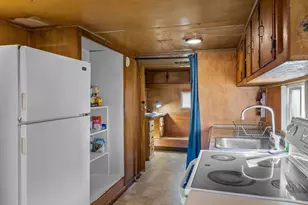 811 SW Madison St, Madras, OR 97741 - Photo 29