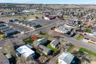 811 SW Madison St, Madras, OR 97741 - Photo 37