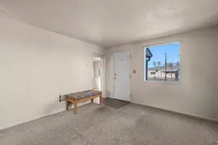 811 SW Madison St, Madras, OR 97741 - Photo 25