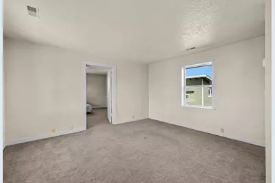 811 SW Madison Street, Madras, OR 97741 - Photo 15