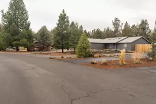 61325 King Josiah Pl, Bend, OR 97702 - Photo 23