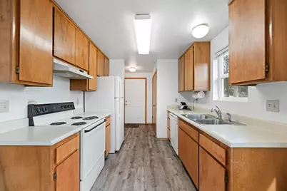 731 Maple Street, Central Point, OR 97502 - Photo 5