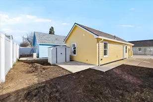 185 New Spirit Wy, Medford, OR 97501 - Photo 5