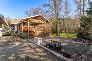 949 Wards Creek Rd, Rogue River, OR 97537 - Photo 35