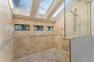 949 Wards Creek Rd, Rogue River, OR 97537 - Photo 11